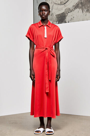 Ceinture à revers rouge Longueur thé Robe à manches courtes